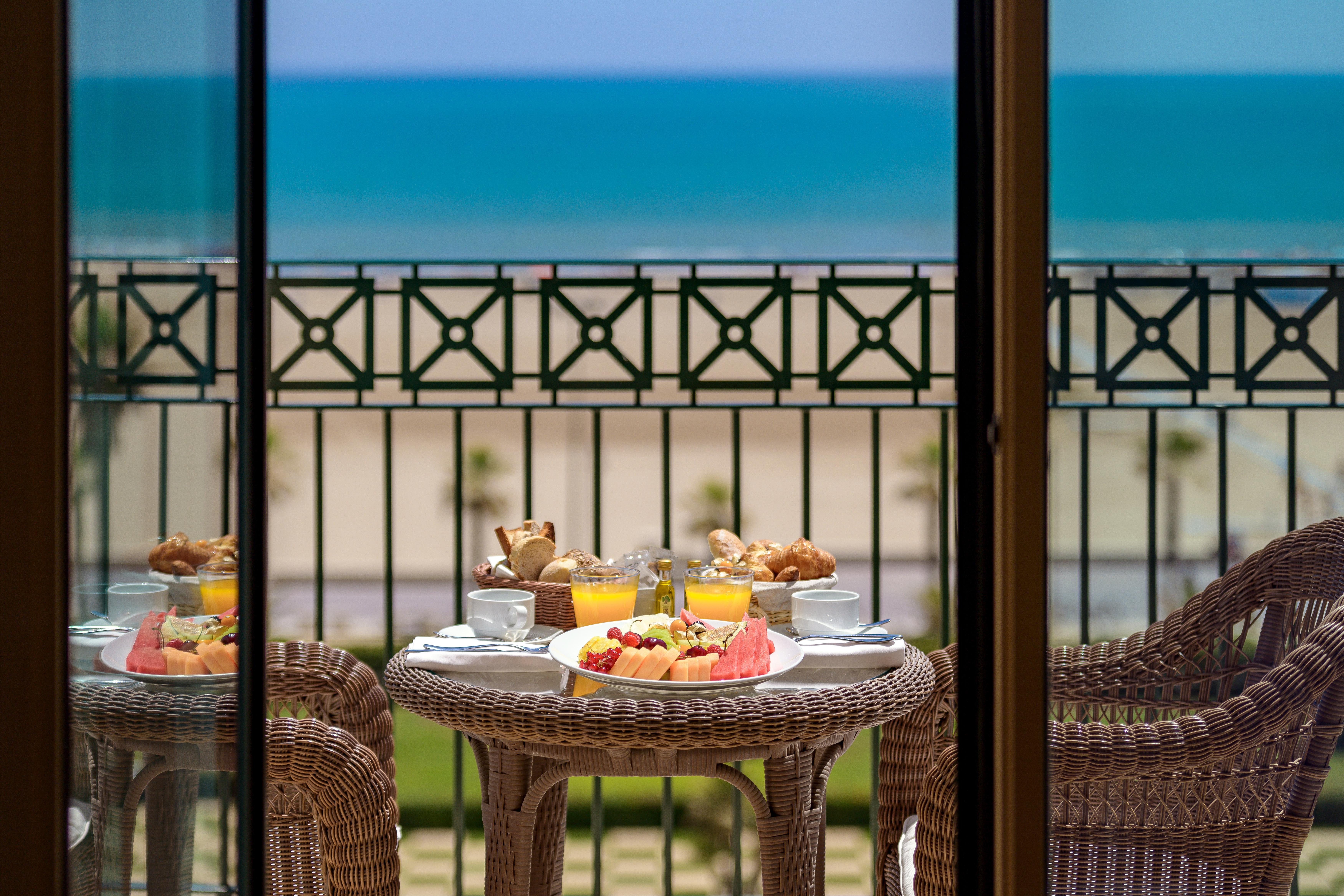 Las Arenas Balneario Resort Walencja Zewnętrze zdjęcie A balcony at the hotel