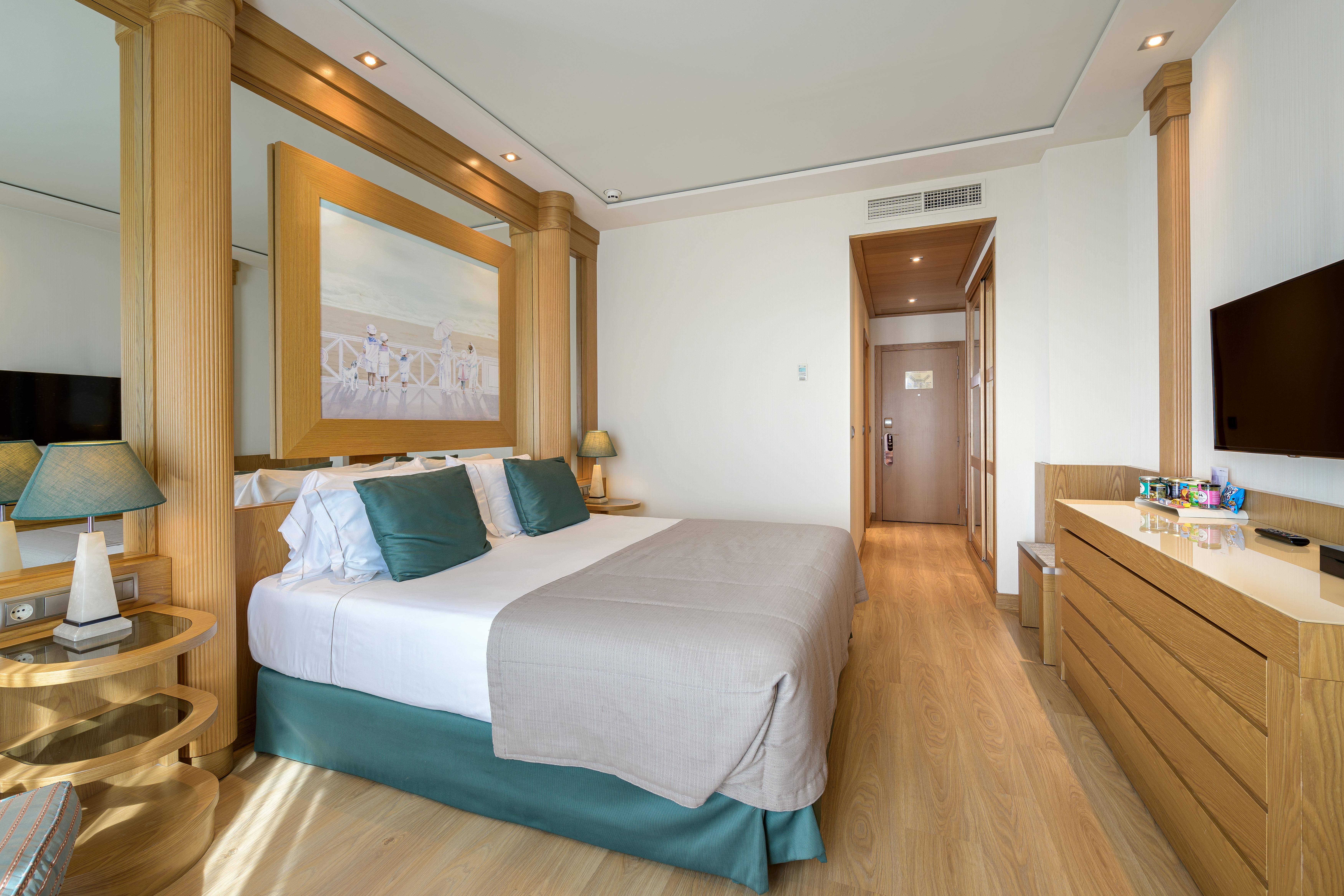 Las Arenas Balneario Resort Walencja Zewnętrze zdjęcie Deluxe room