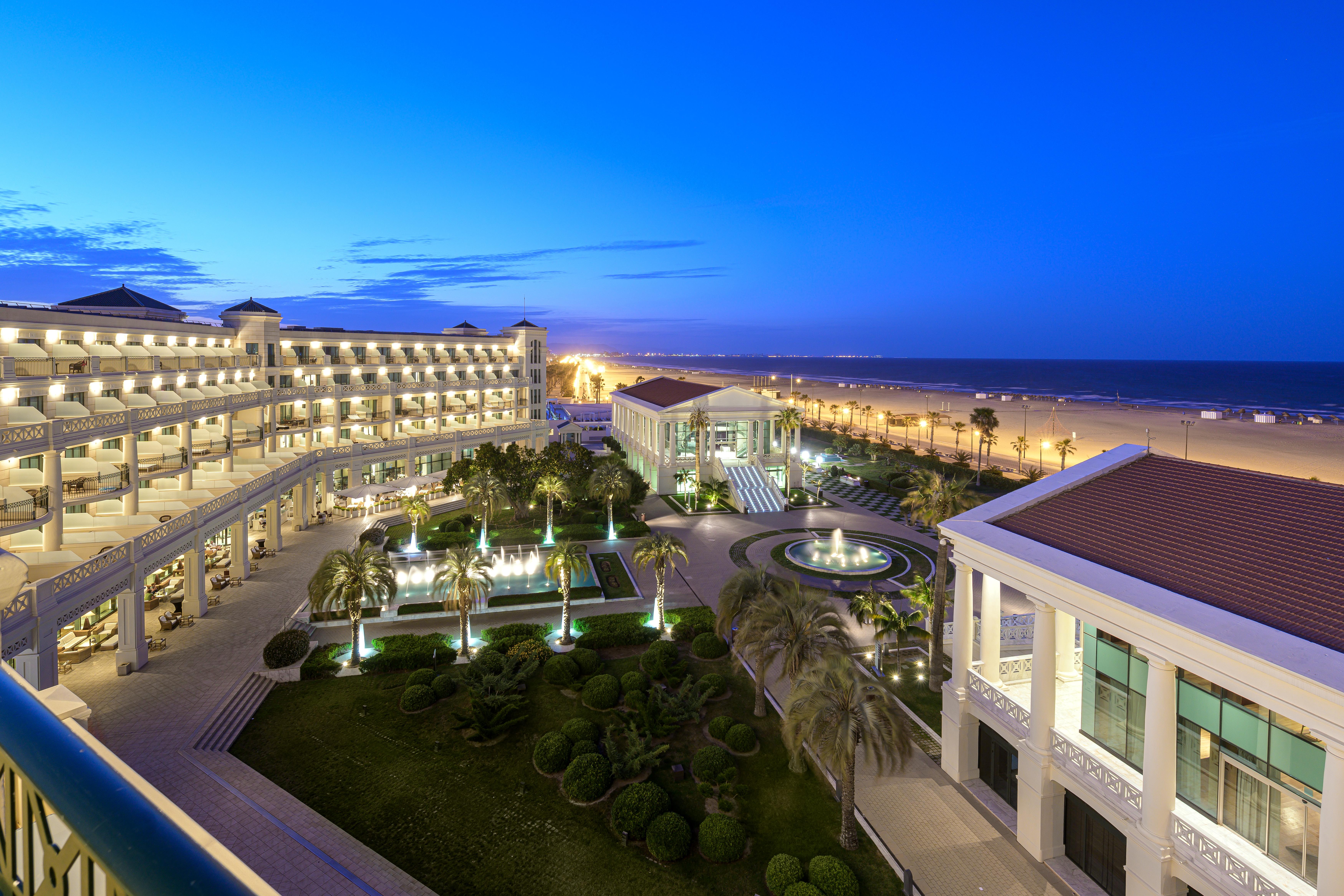 Las Arenas Balneario Resort Walencja Zewnętrze zdjęcie Hilton Alexandria