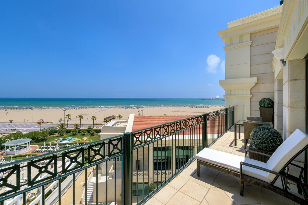 Las Arenas Balneario Resort Walencja Zewnętrze zdjęcie View from the balcony of a suite at the Grand Hotel Rimini